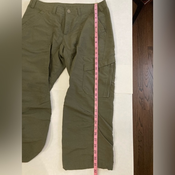 The North Face Aphrodite Capri Pants green Size 6 TNF hiking everyday 5 pockets - Picture 4 of 9